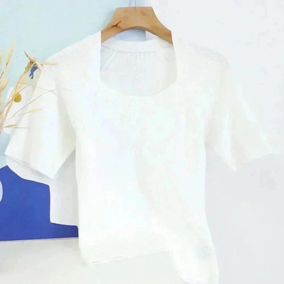 White Casual Women's Tight-Fitting Deformed Square Neck Knitted Top - Picture 9 of 10